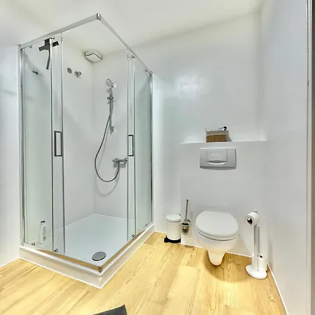 Апартаменты City-apartment Mit Dachterrasse & Massagesessel In Der Fussgaengerzone K4 *