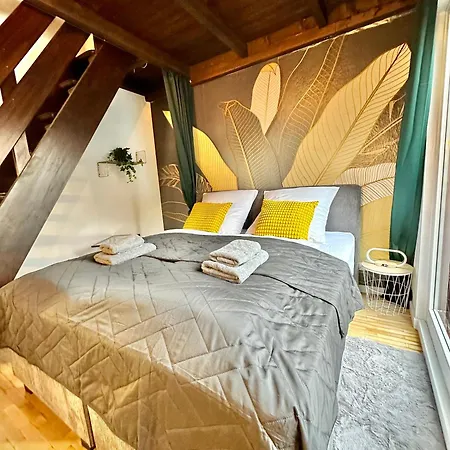 Apartment City-apartment Mit Dachterrasse & Massagesessel In Der Fussgaengerzone K4 *