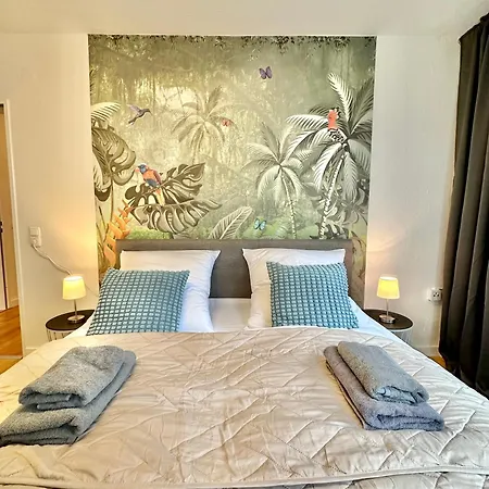 City-apartment Mit Dachterrasse & Massagesessel In Der Fussgaengerzone K4 Апартаменты *